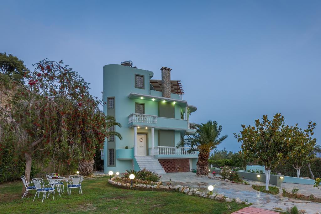 Hill & Seaview - Aelia