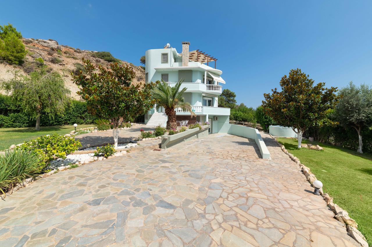 Hill & Seaview - Aelia